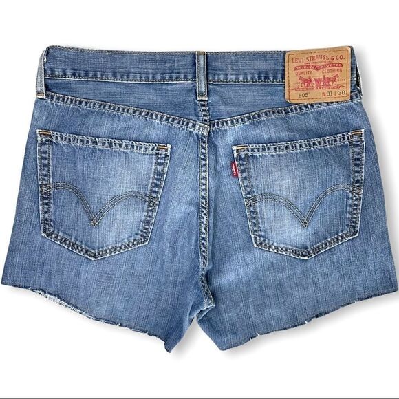 Levi’s 505 Cutoff’s High Rise Jean Shorts - Picture 3 of 4